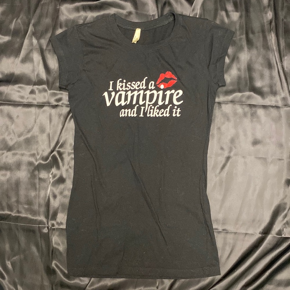 Medium Black Fitted T-Shirt